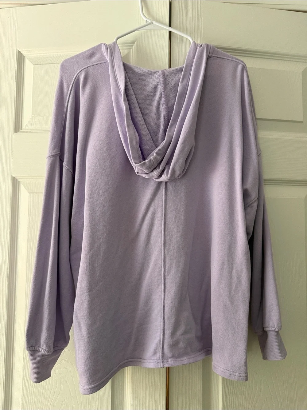 Old Navy Lavender V-Neck Lightweight Sweater